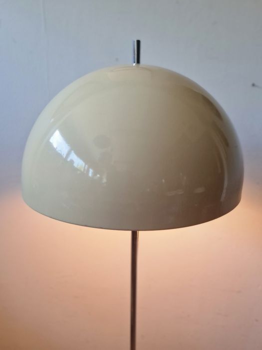 Lampa podłogowa proj.S.Indra,Napako,Czechosłowacja lata 70,space age