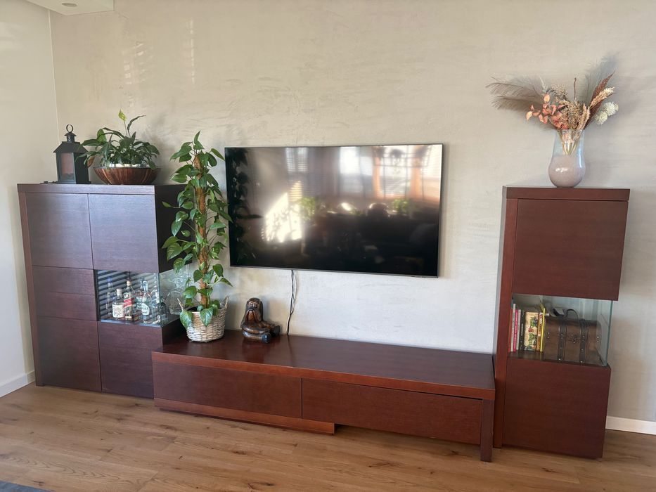 Meble zestaw dwie witryny i komoda