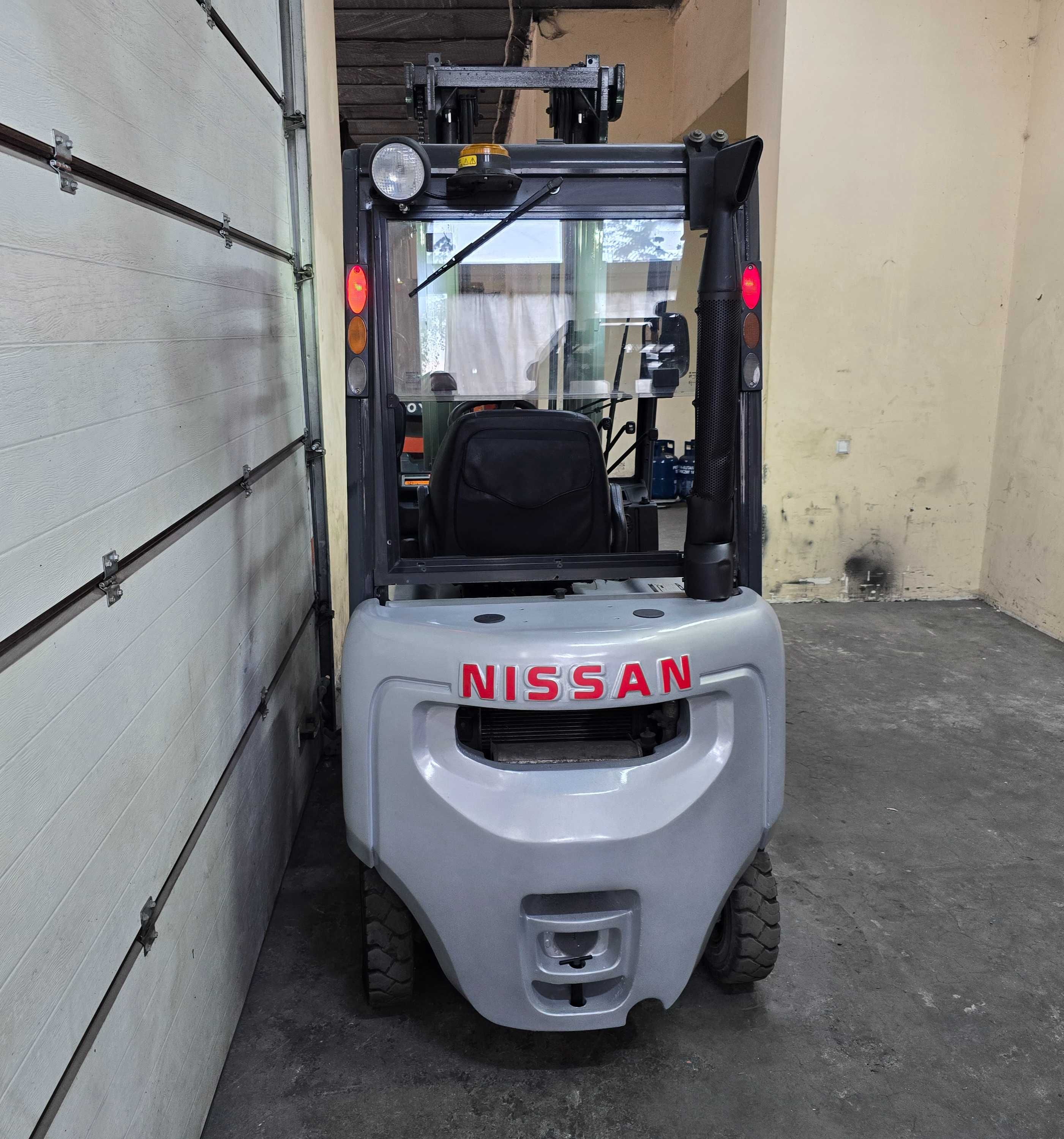 Навантажувач вилковий дизельний Nissan 1.8 тонн/Погрузчик вилочный 1.8