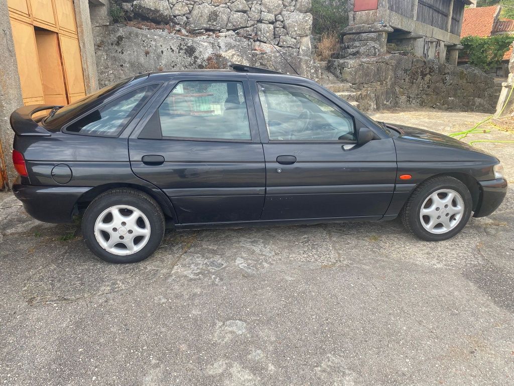 Carro Ford Escort 1.4 clx