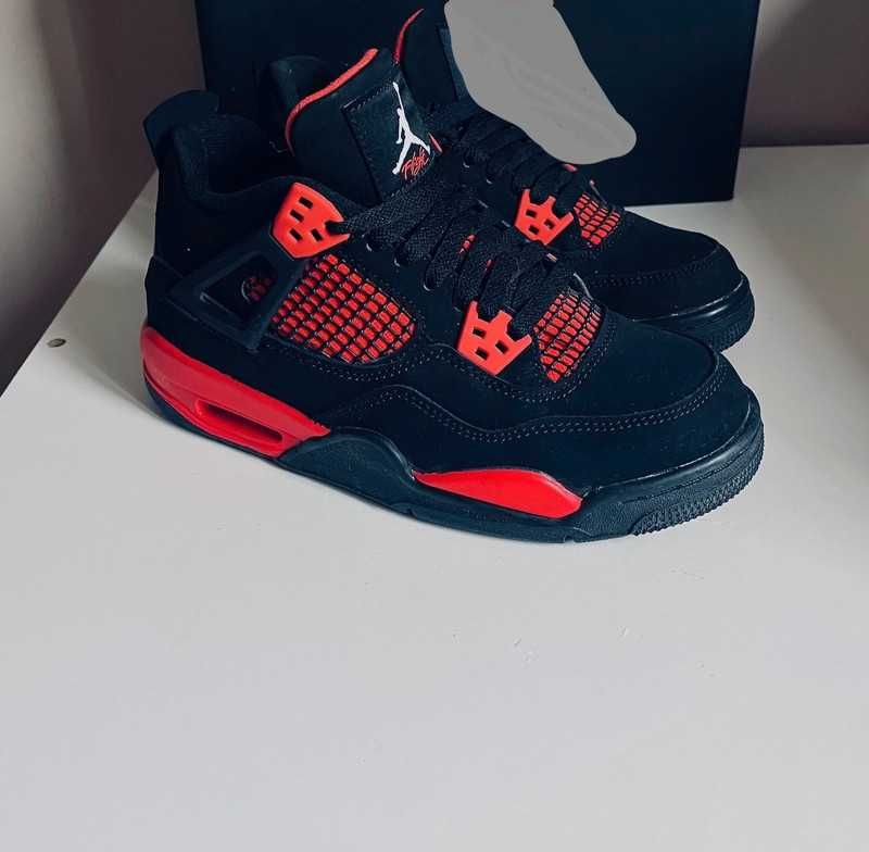 NikeAir Jordan4RetroThunder R.40