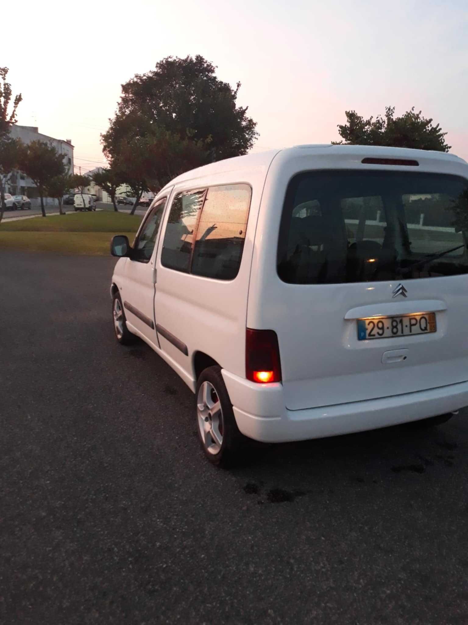 Carros usados  muito estimado bom estado
