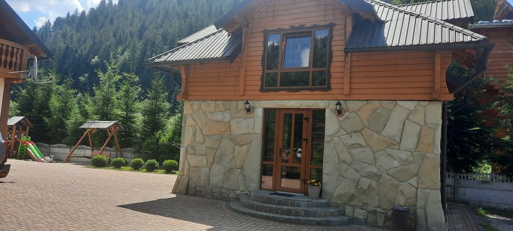 будинок в яремче з басейном подобово