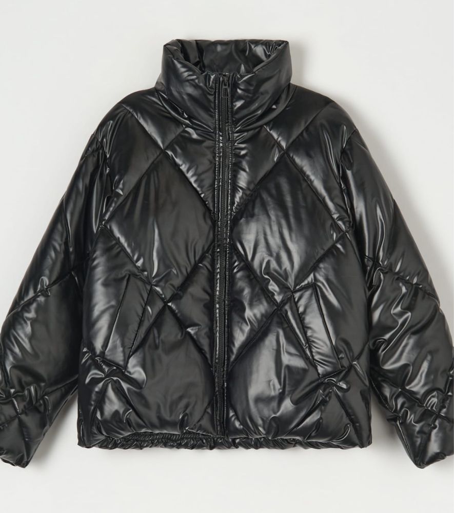 Czarna puchowa kurtka Sinsay XXS Oversize