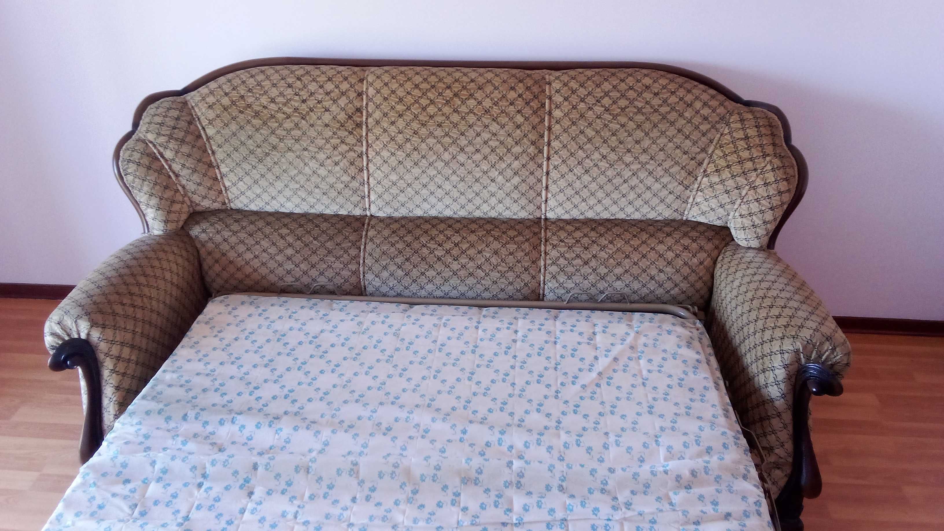Sofà con 2 poltronas  et mesa