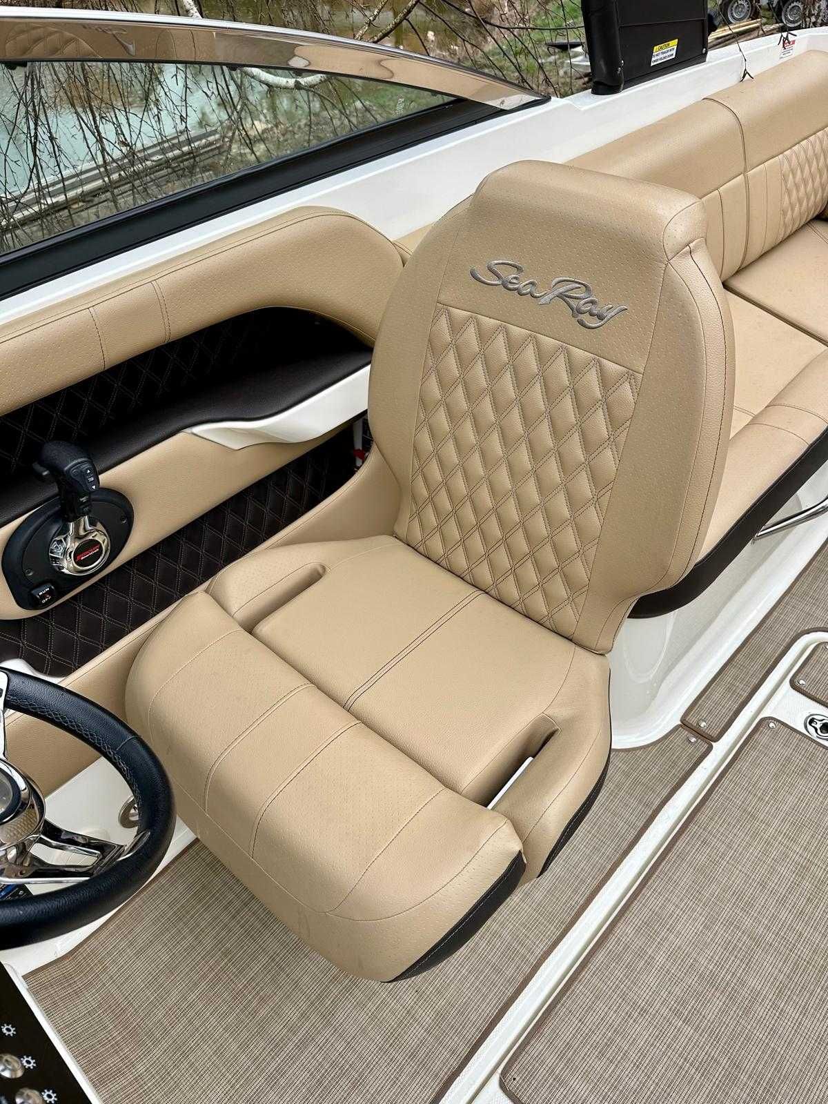 Używana Łódź motorowa Sea Ray 250 SLX 2022, silnik 350KM + przyczepa