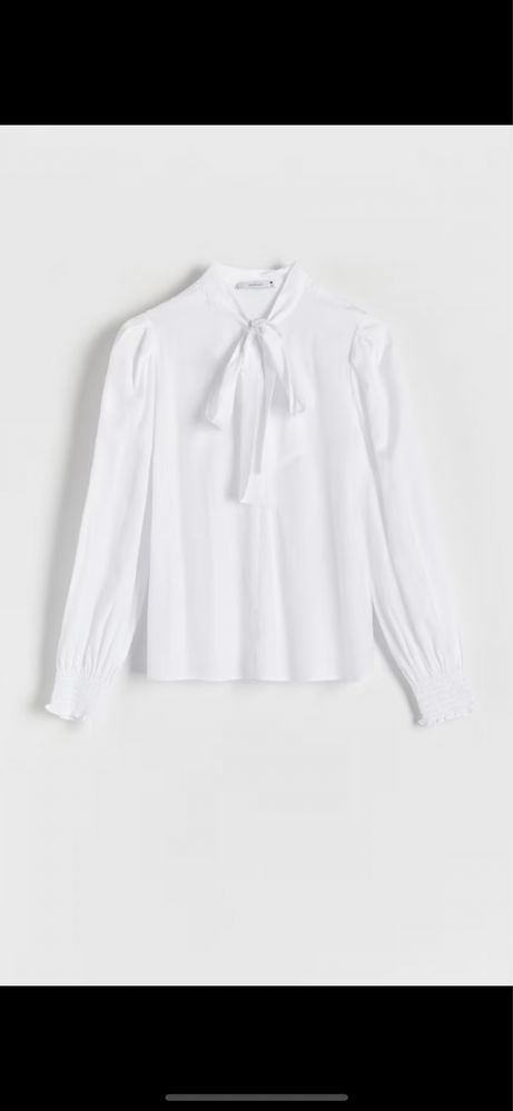 Блузка біла