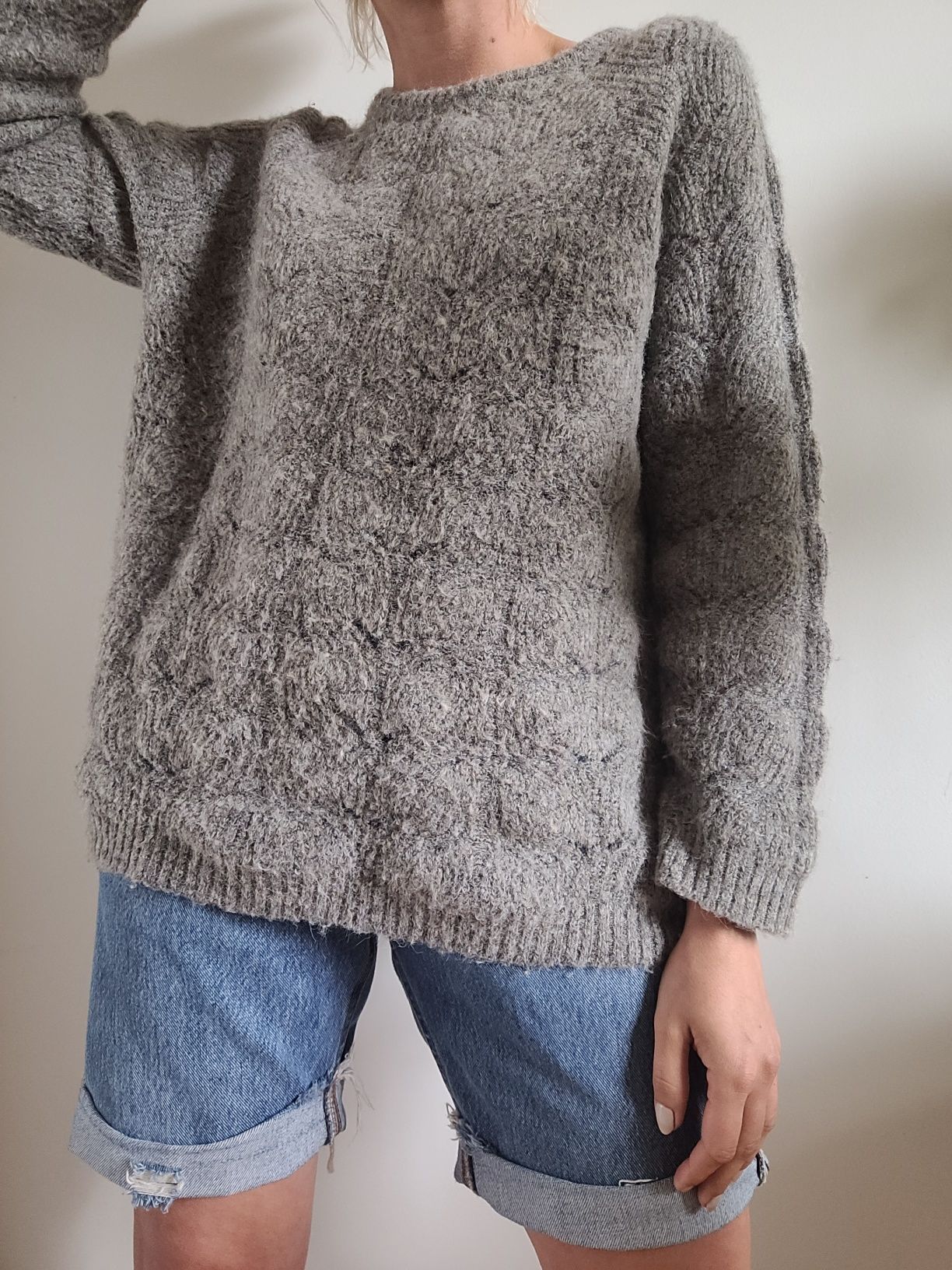 Szary sweter oversize boho premium wełna moher Lollys Laundry