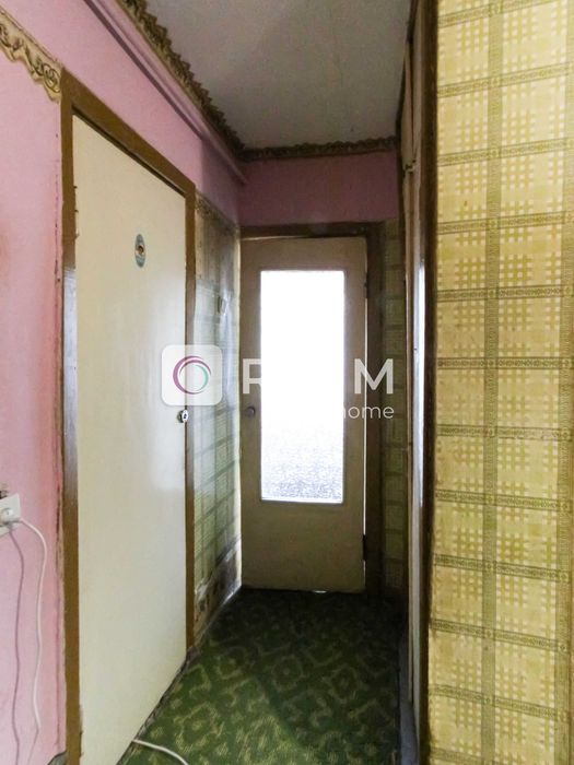 Продається 2-кімнатна квартира на проспекті Молоді!