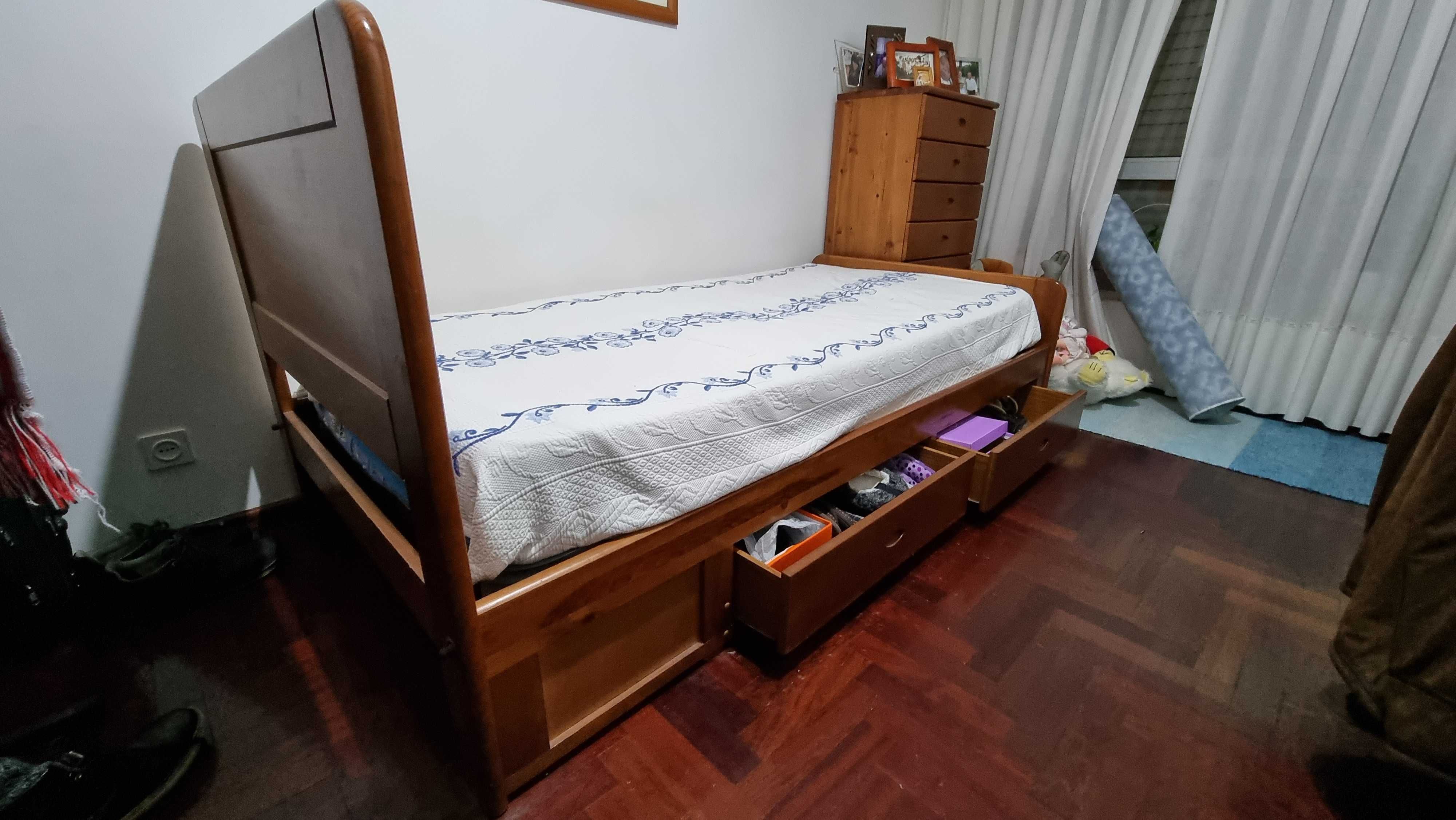 Cama - Corpo e meio - Com gavetões