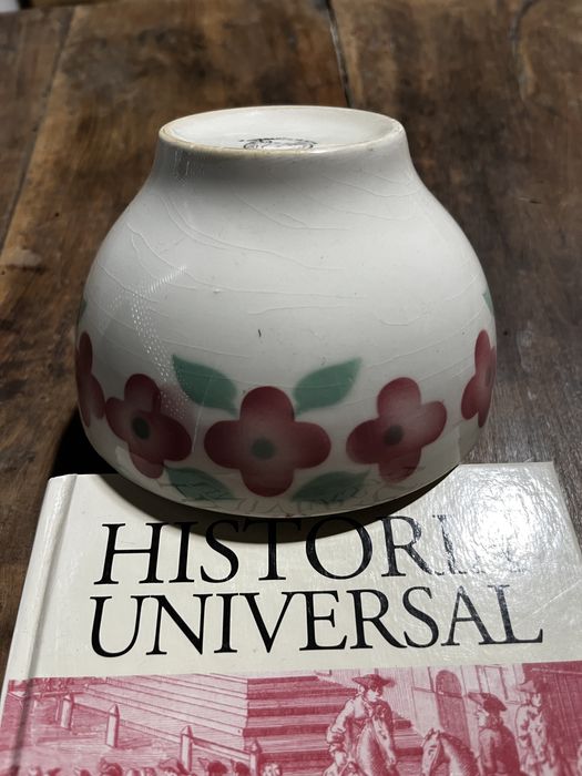 Linda Malga / Tijela faiança Portuguesa