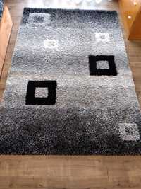 Carpete cinza/preto