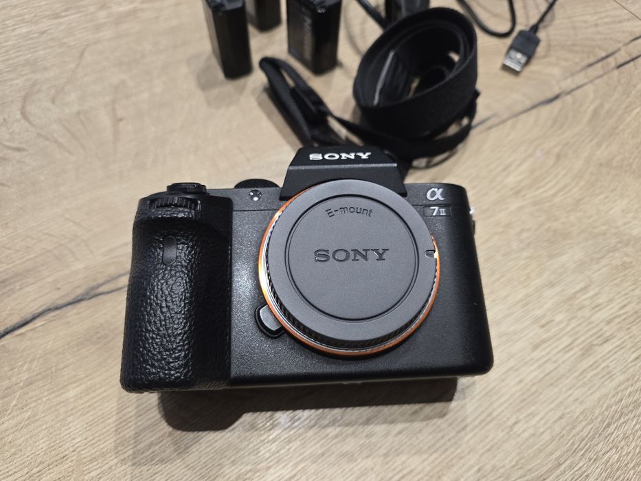 Sony A7 II (body) – po wymianie migawki + 3 baterie + ładowarka
