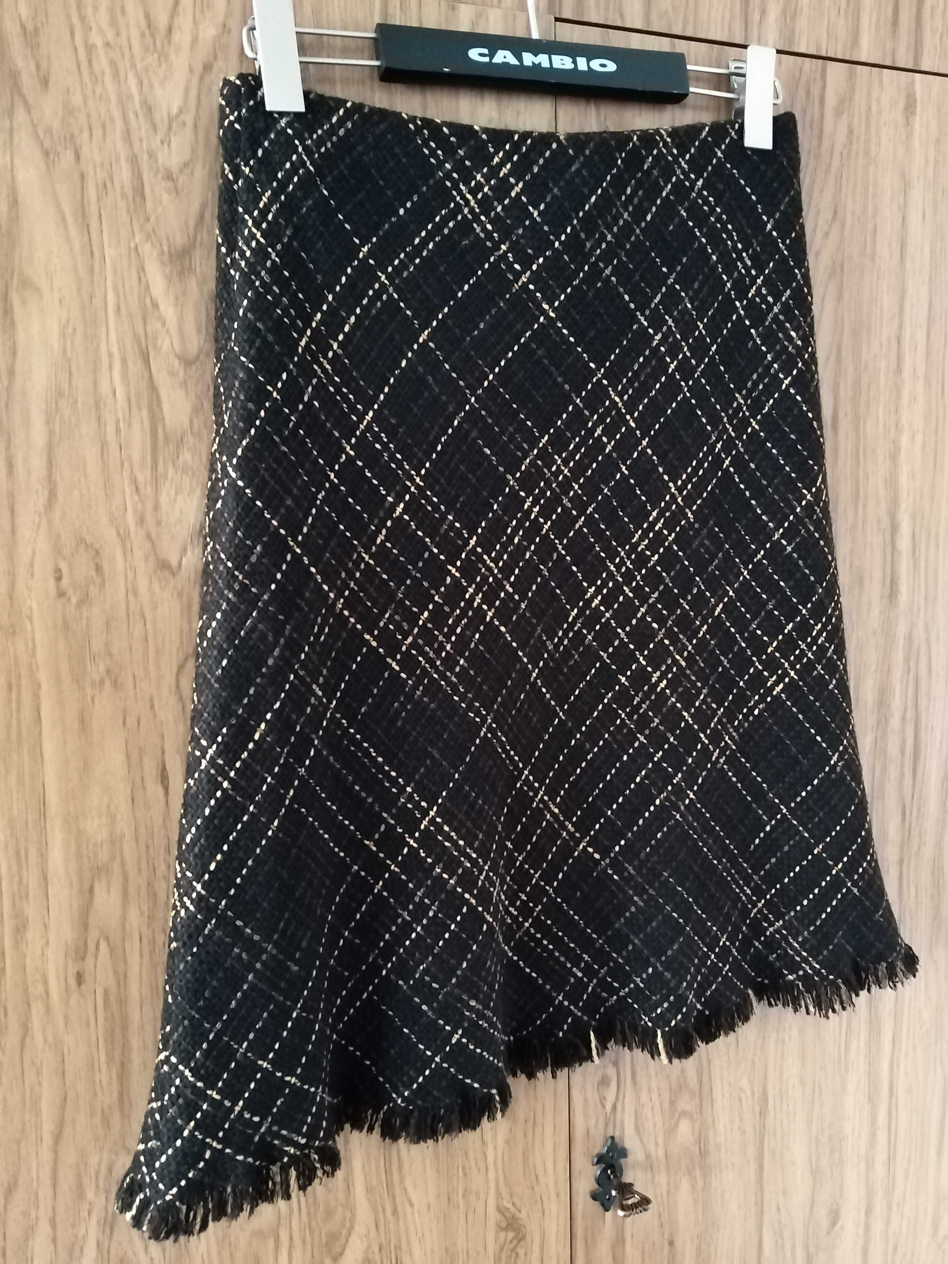 czarna brązowa spódnica tweed tweedowa krata kratka frędzle 38 40 M L