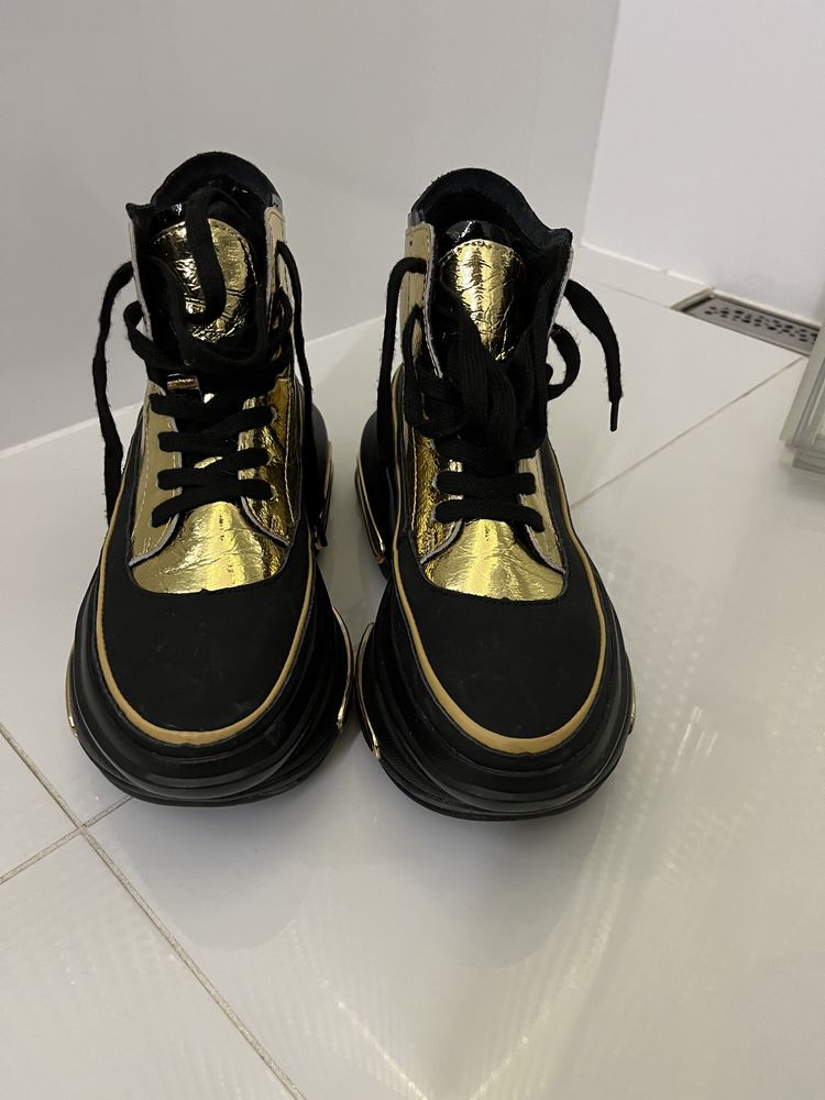 Złote buty na wzór Balmain 37