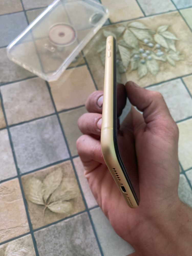 Iphone XR 128 в гарному стані