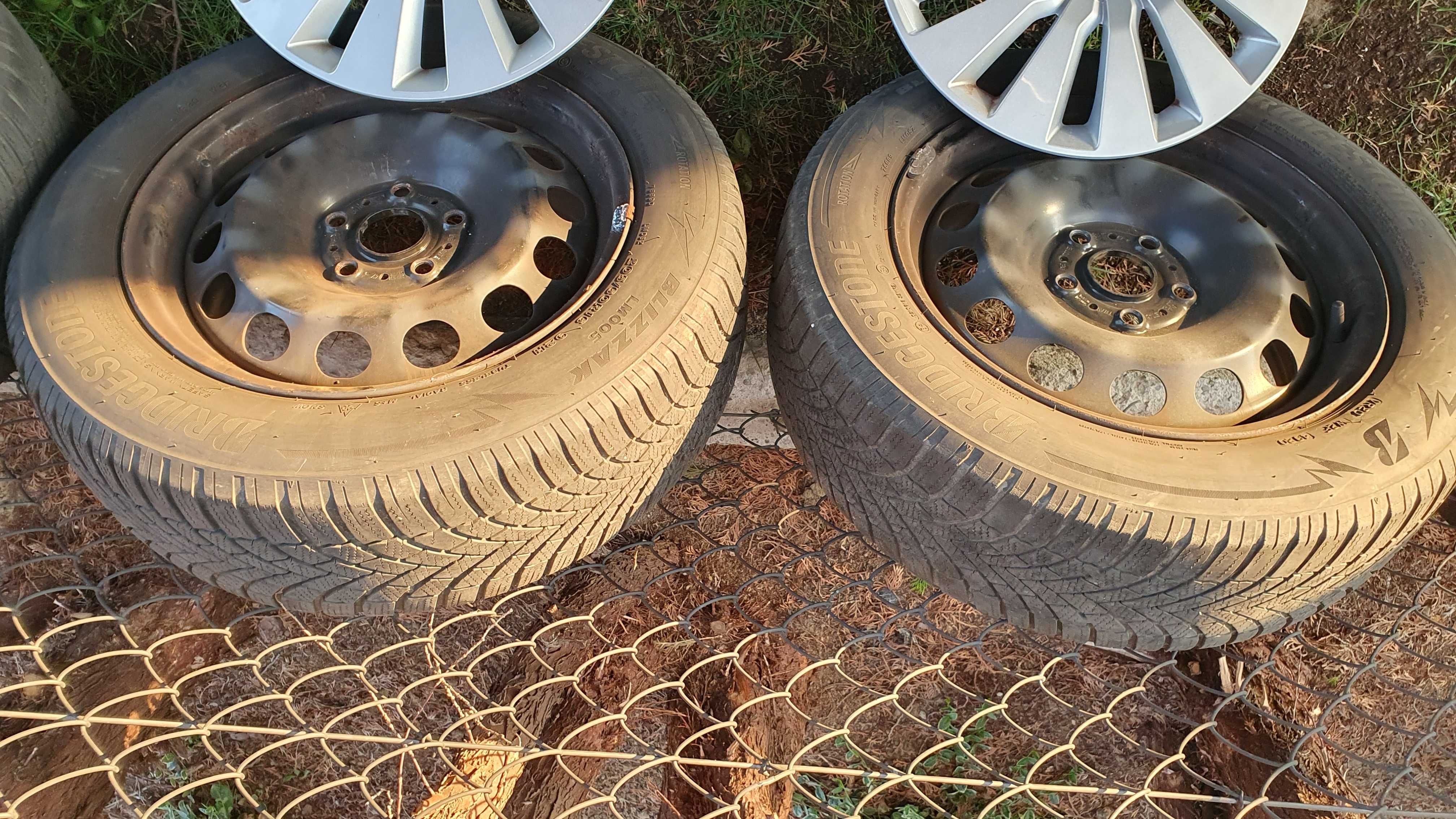Felgi stalowe Skoda + opony zimowe Bridgestone 205/60/r16