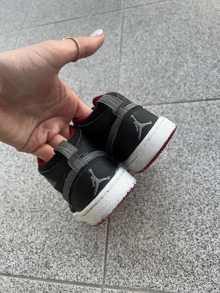Кросівки кроссовки  Nike Jordan 28 розмір чорні стильні оригінал