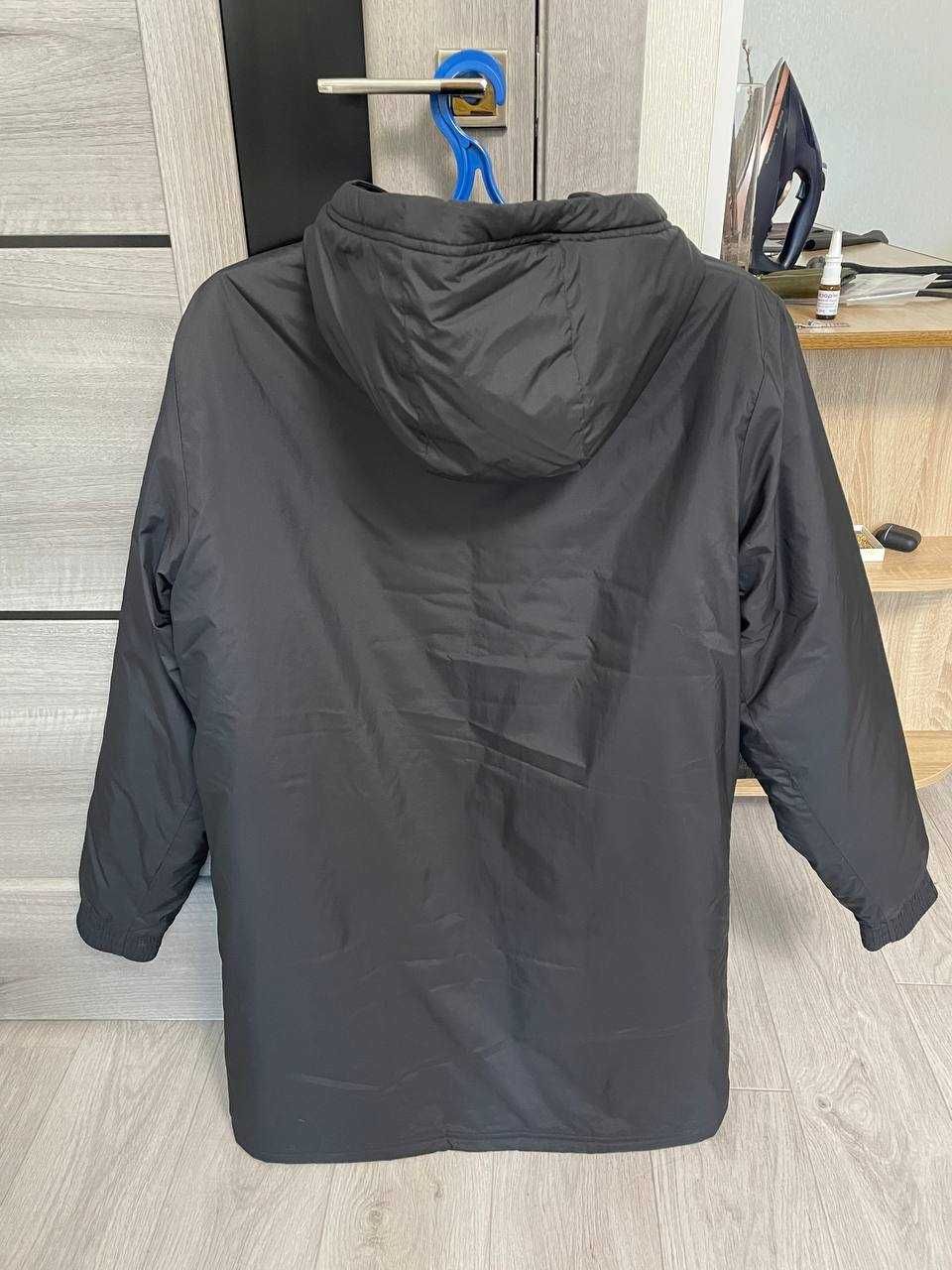 Продаю куртку Adidas розмір М(48/50)