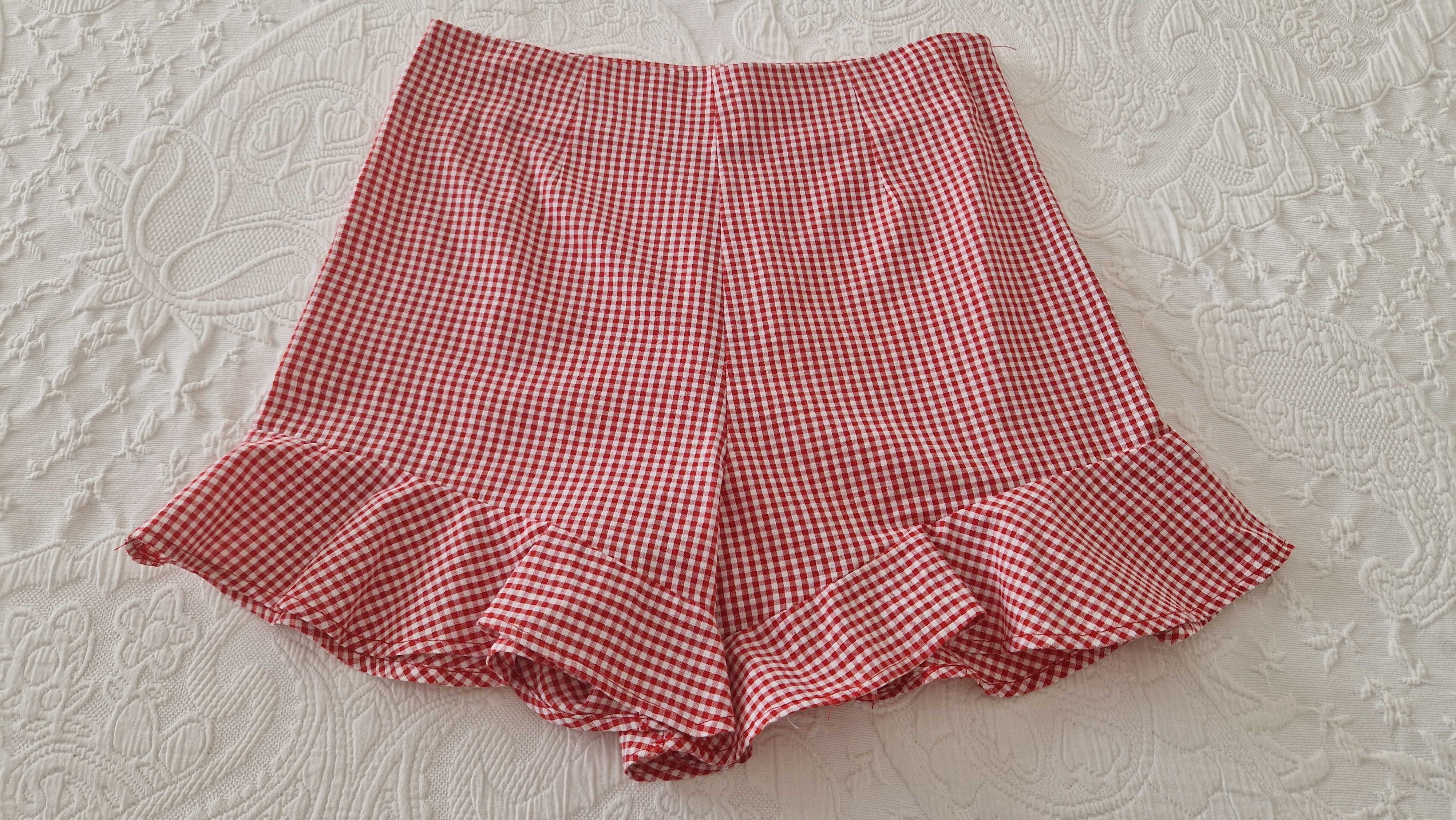 Calções vichy, branco e vermelho, tamanho S