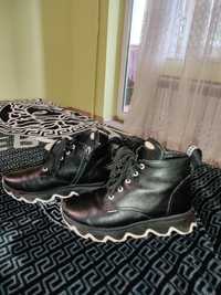 Демисезонные сапоги, ботинки 36р(чоботи осінні)