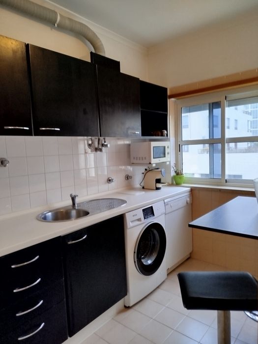 T0 em Telheiras pronto habitar com garagem