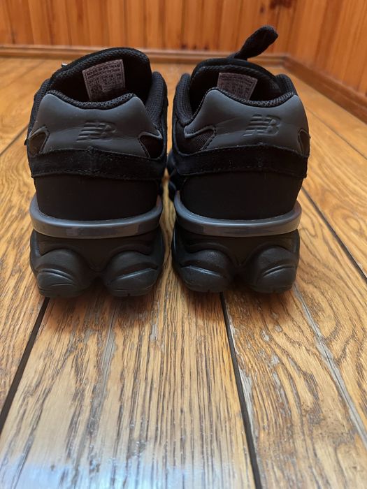 Продам кросівки трендові 2025