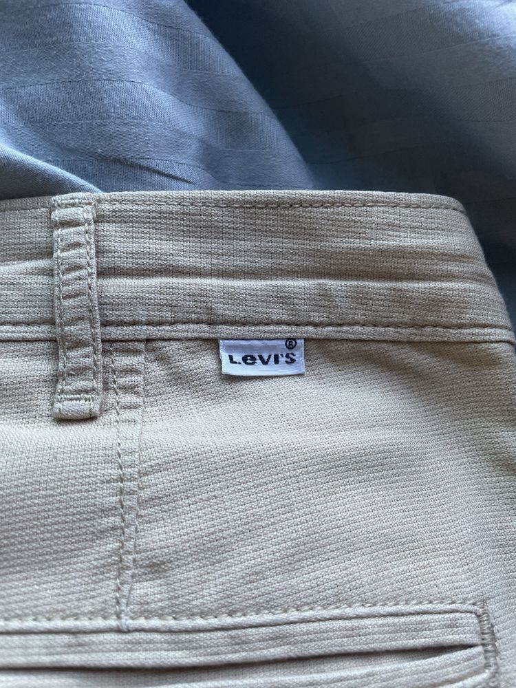Calcas LEVIS usadas