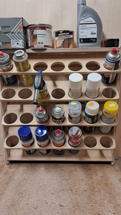 Półka na spraye,  półka do garażu