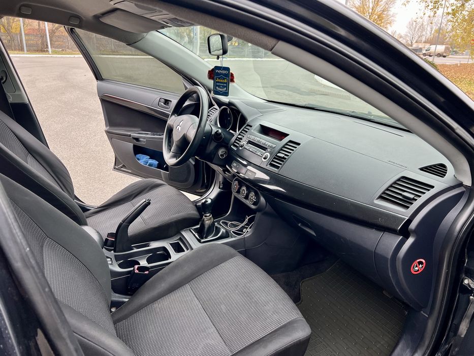 Продам Mitsubishi Lancer X