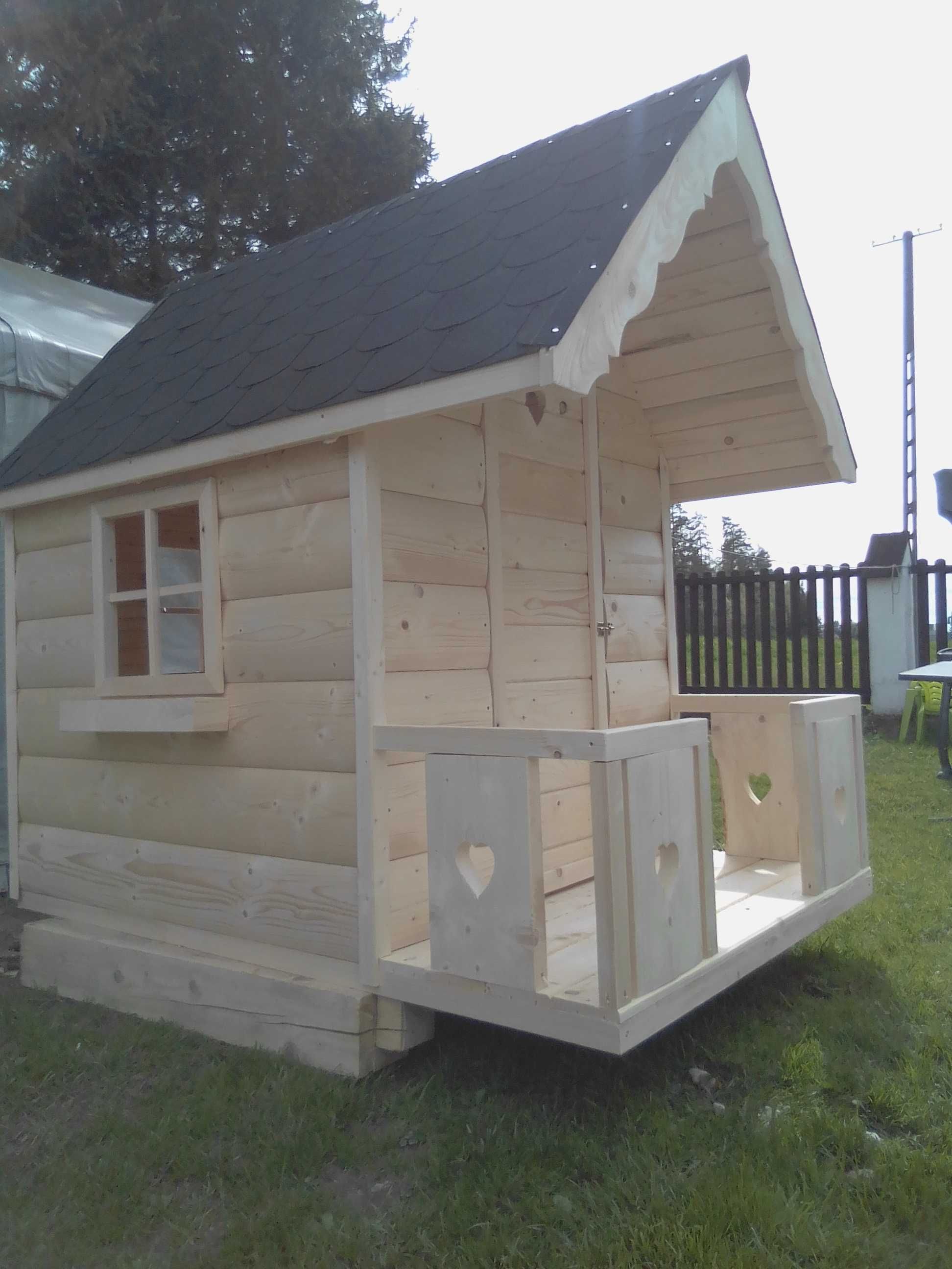 Drewniany domek dal dzieci Solidny Stylowy dostępny
