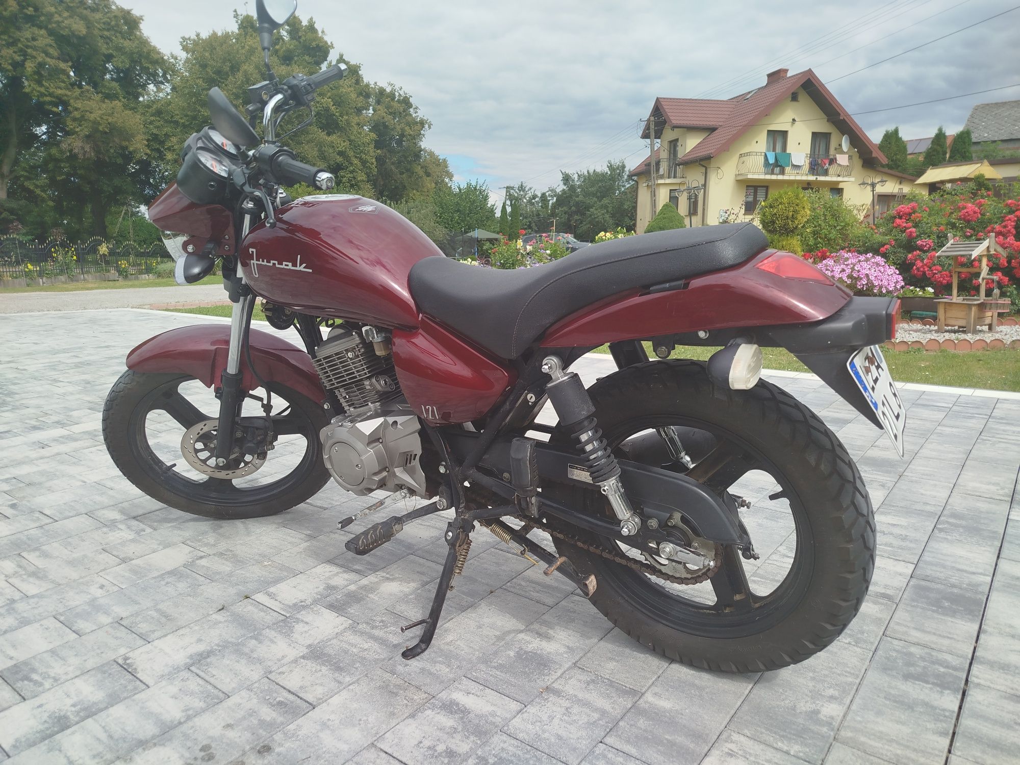 Motocykl Junak 121