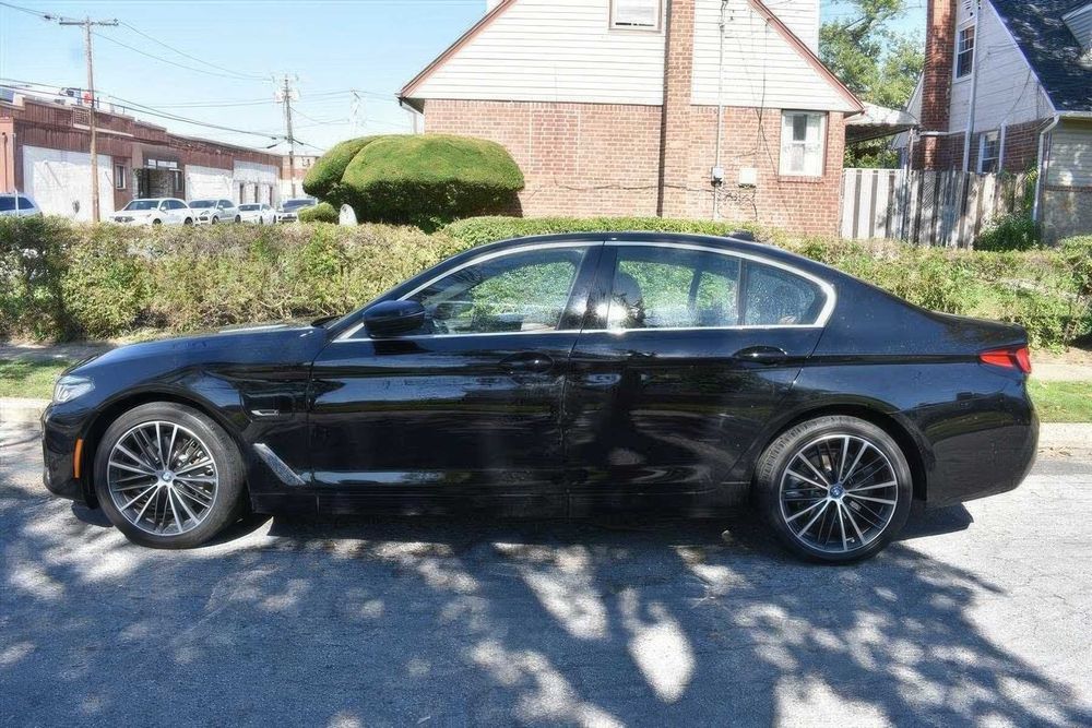 BMW 5 Series 530e Hybrid Plug-in      2023