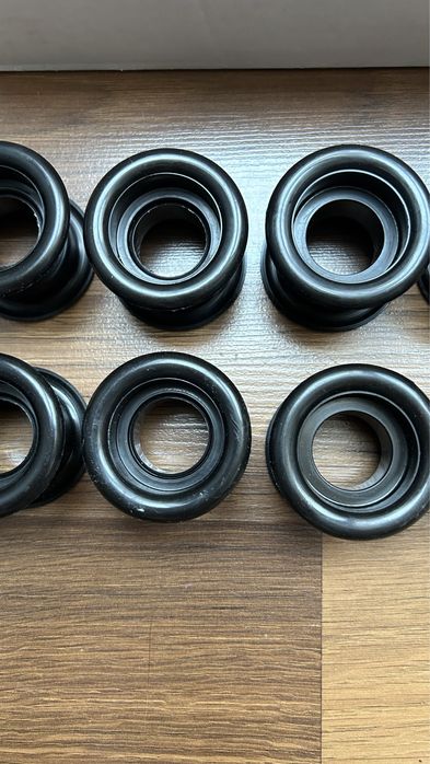 Tuleja wentylacyjna do drzwi czarna 10 sztuk