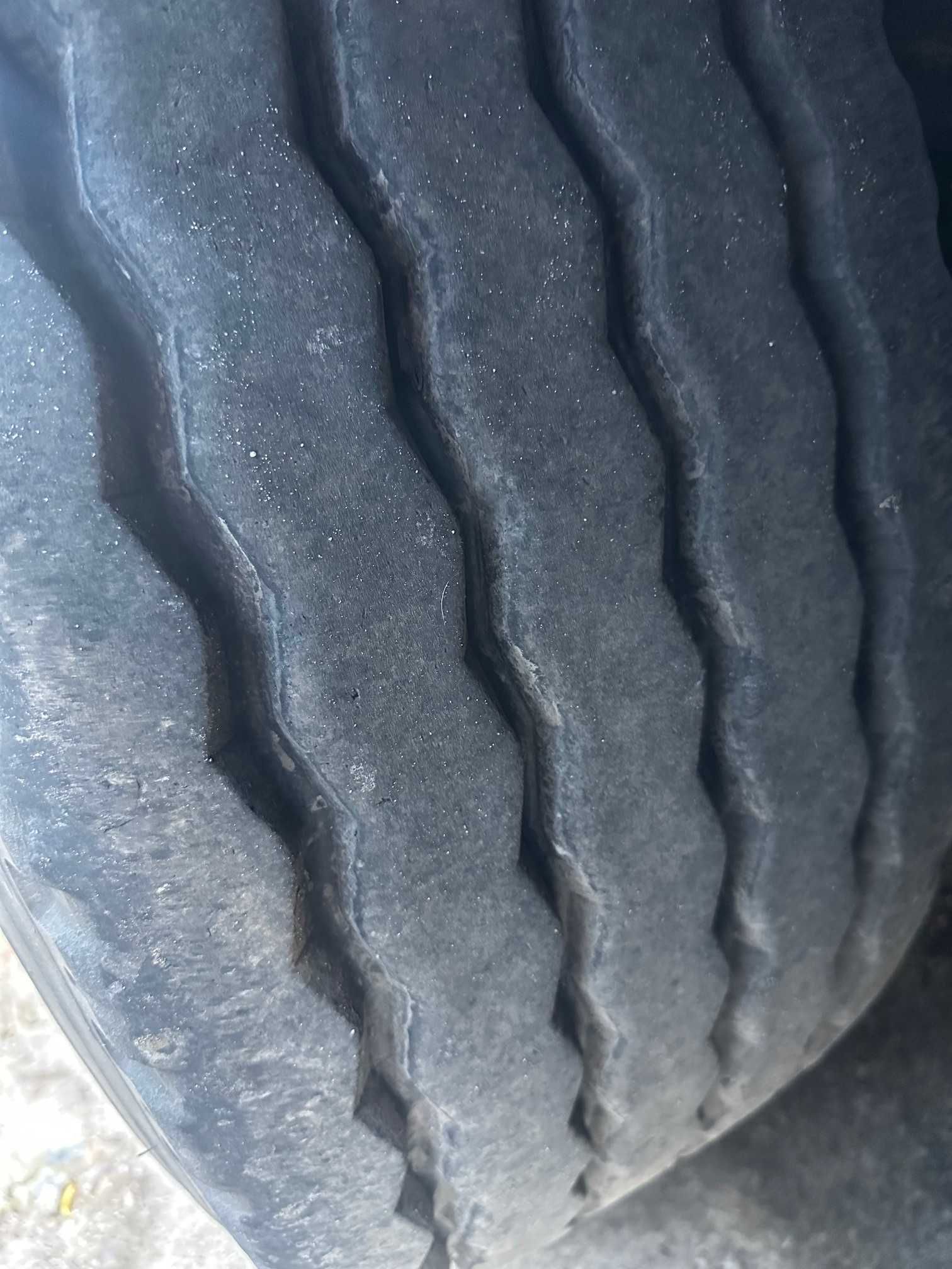 Напівпричіп KRONE