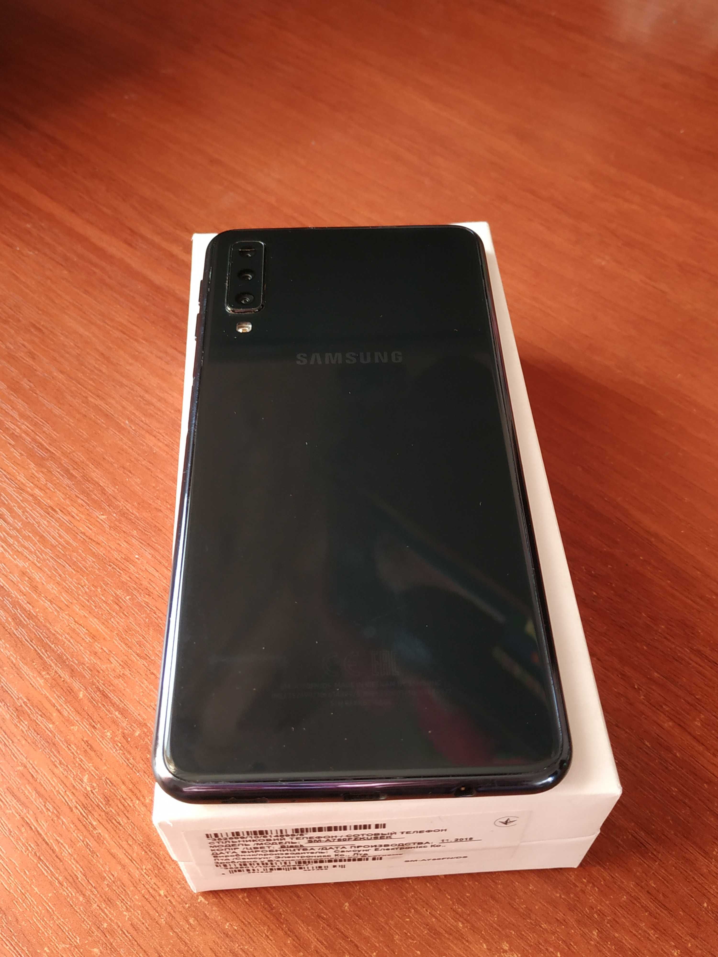 Samsung Galaxy A7 (2018) 4/64 Gb NFC