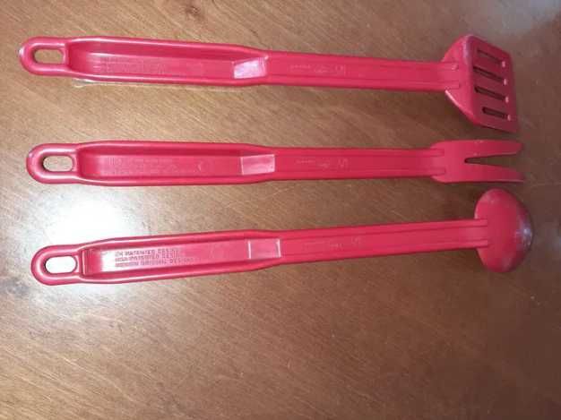 Łyżki kuchenne łopatka /plastikowe francuskie czerwone vintage 3sztuki