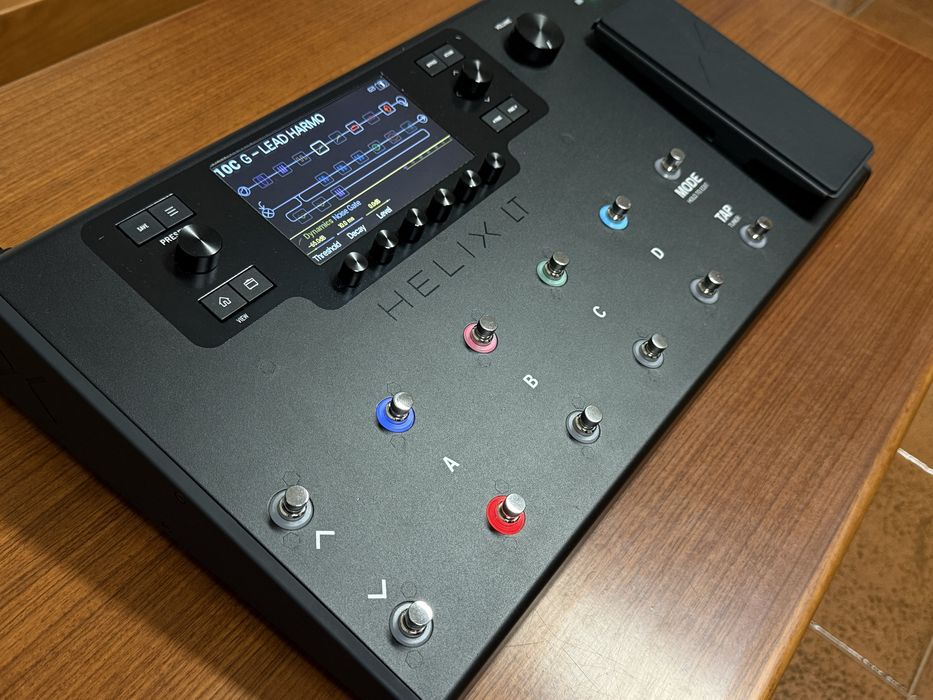 Pedaleira Line 6 Helix LT