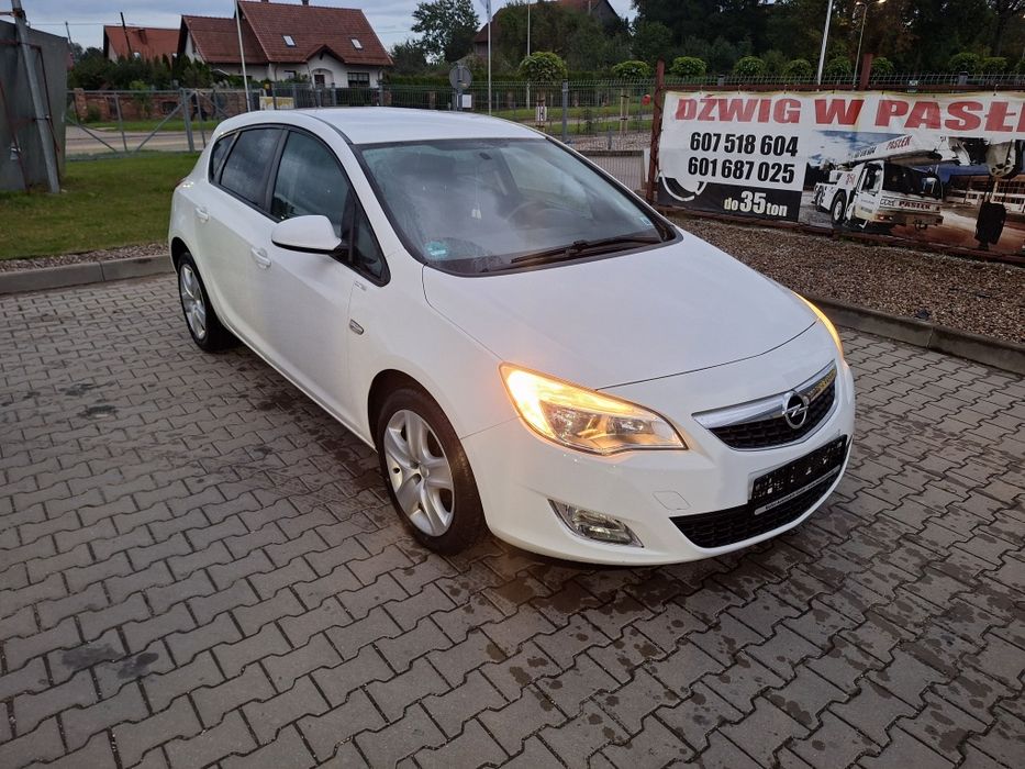 Opel Astra J 1.6 2011 ***Z Niemiec***