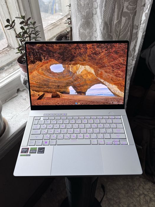 Ігровий ноутбук Asus ROG Zephyrus G14 2024 GA403UV Oled R9/16/RTX4060