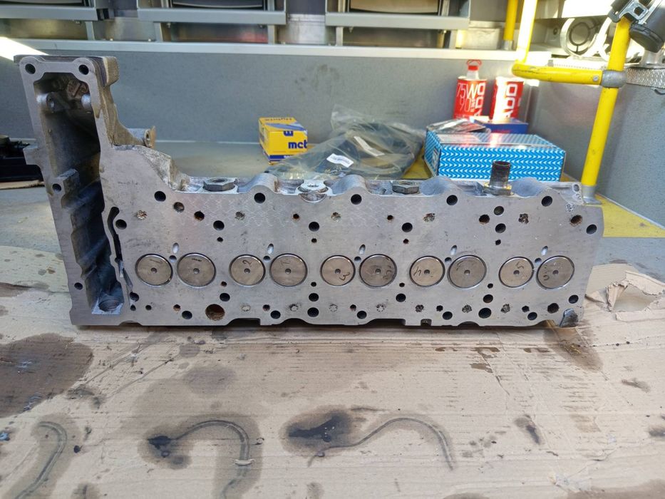 Продам головку на спрінтер 2.9