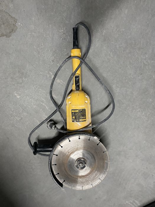 Szlifierka katowa 230