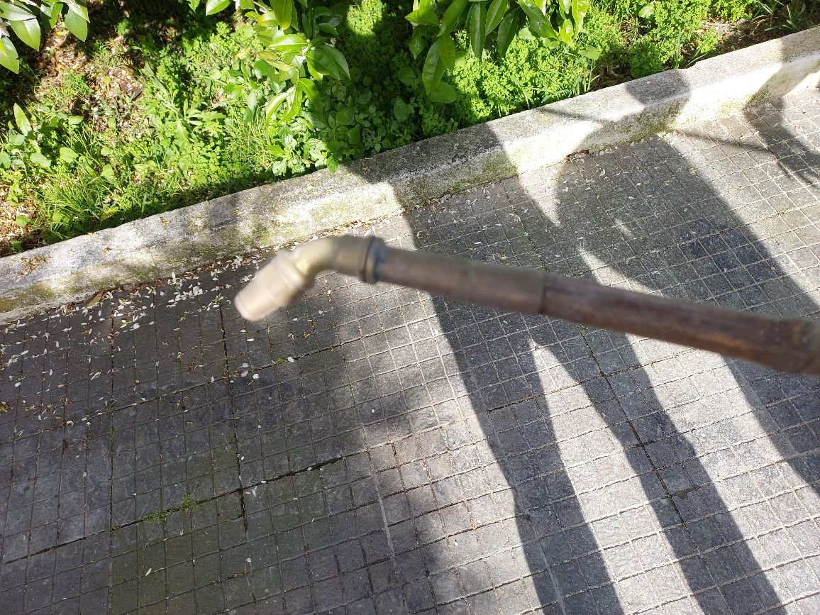 Borrifador em cobre e bambu