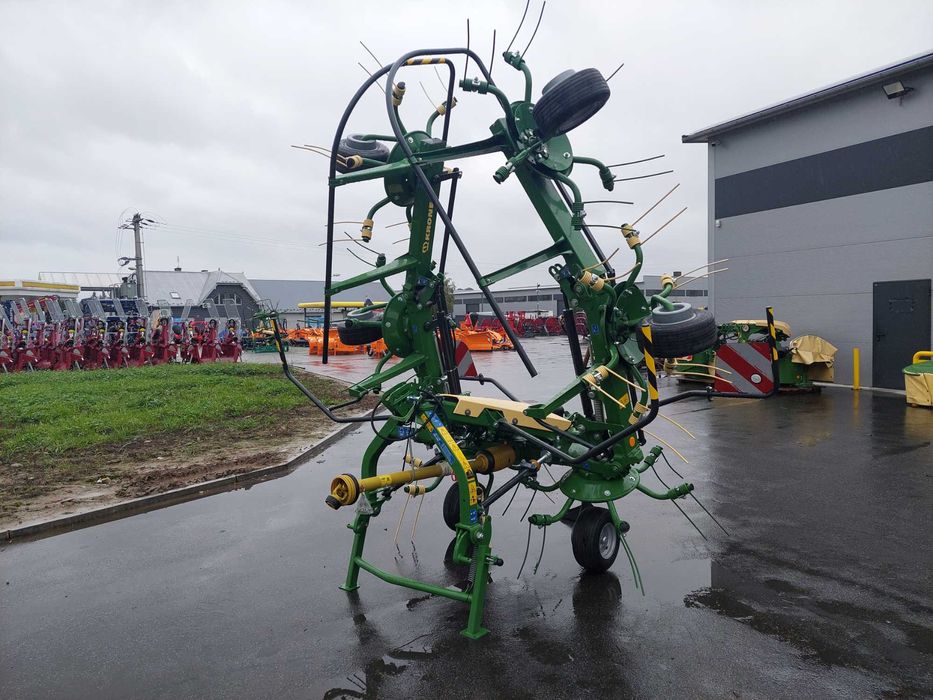 Przetrząsacz Karuzelowy Krone VENDRO 680 - Przetrząsarka KRONE 6,8 m