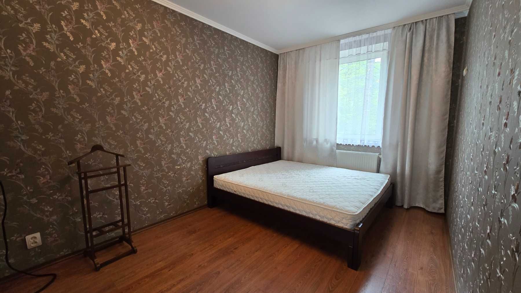Продаж 2 кімнатної квартири в Центрі 9052
