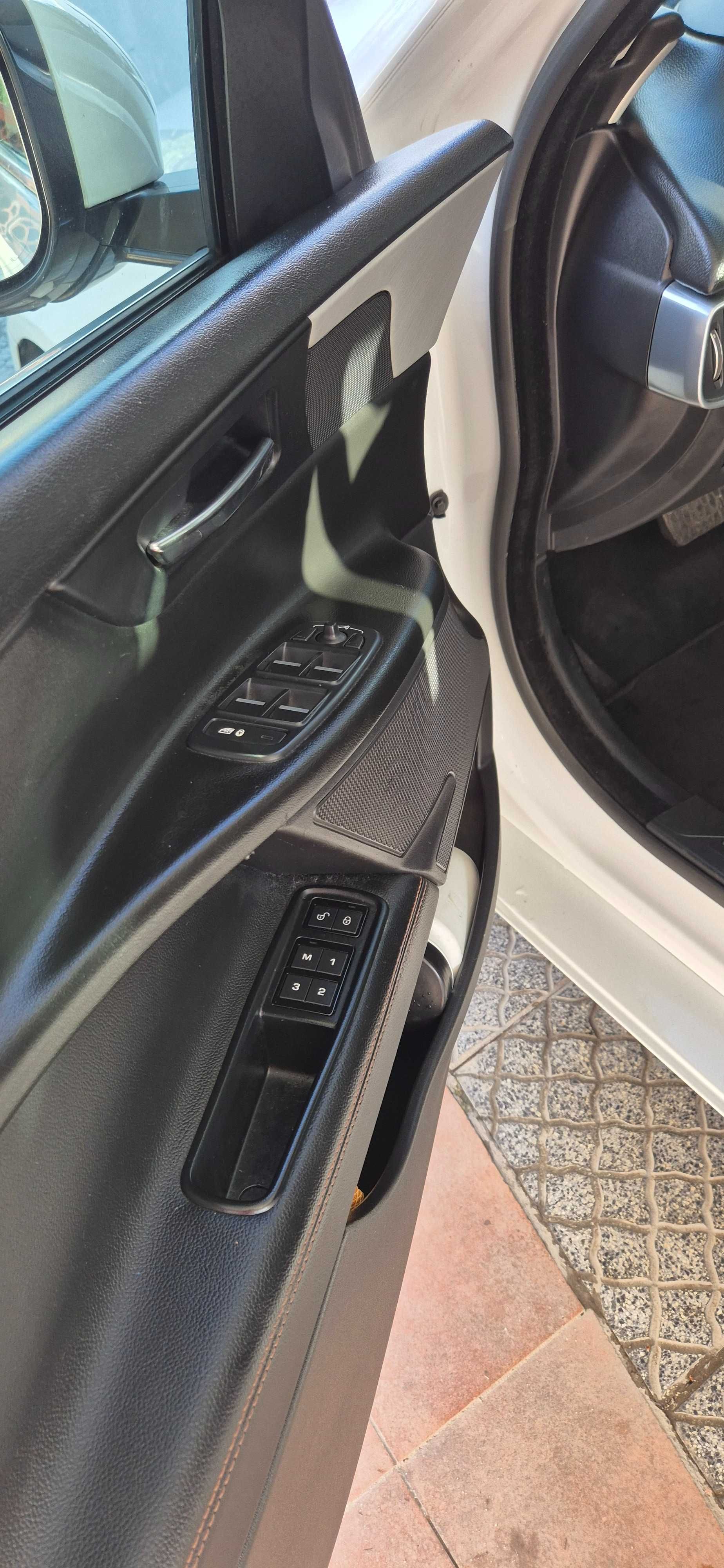 Jaguar XE Portfolio 2015