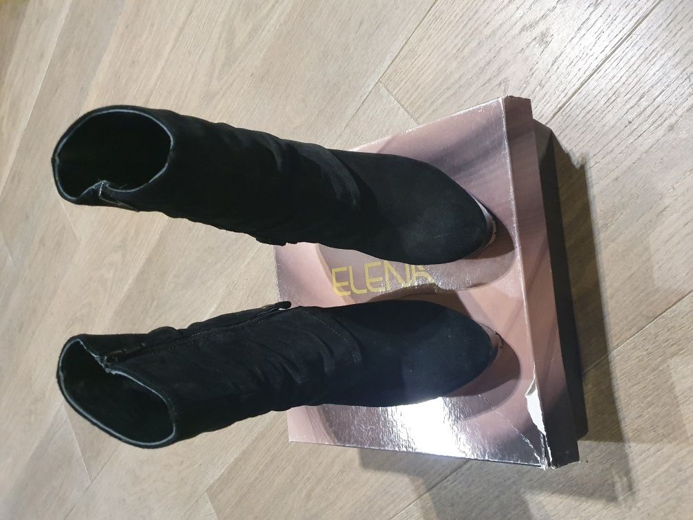 Buty botki czarne włoskie wysokie na obcasie rozm.39