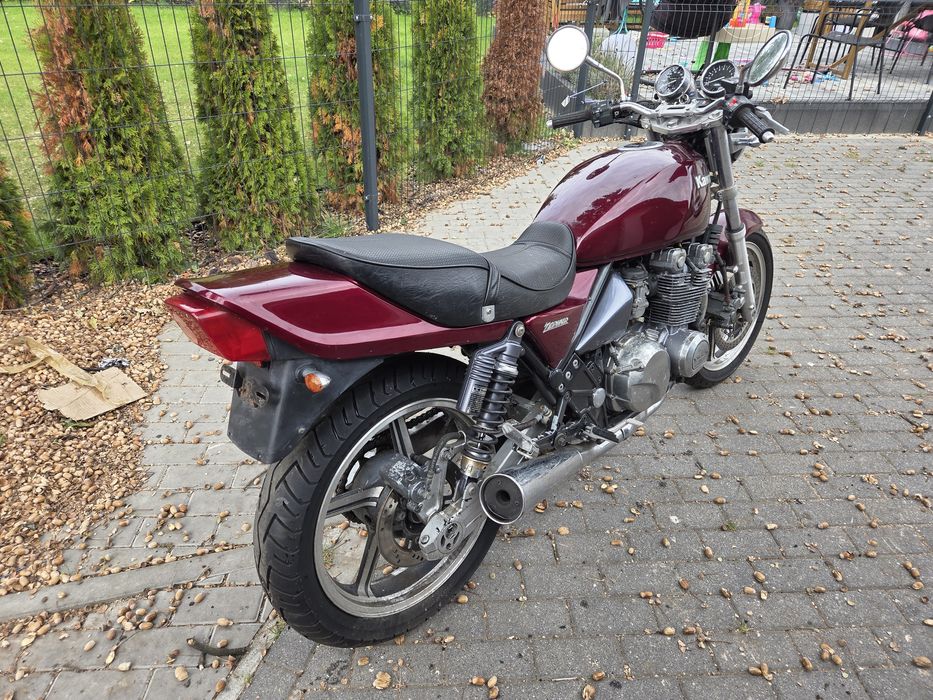 Kawasaki Zephyr 550 Cafe Racer!