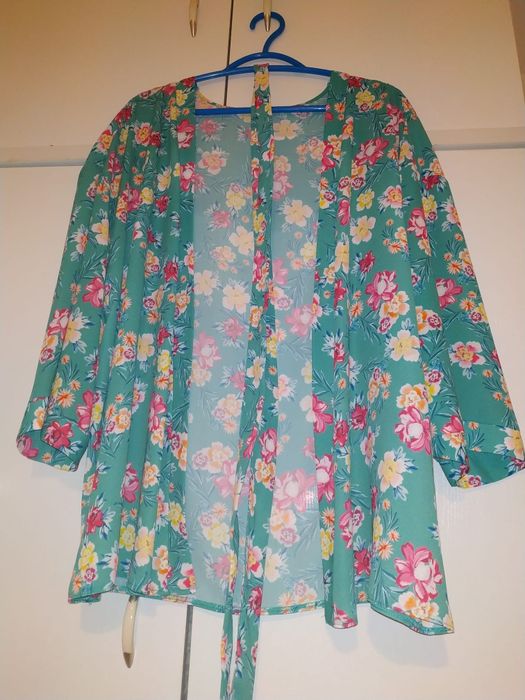 Vendo blusas tamanho S e M