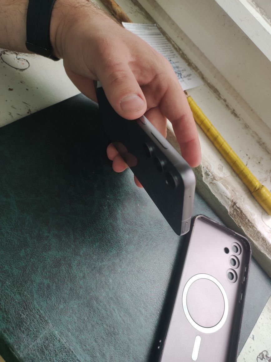 Продам Samsung s23fe